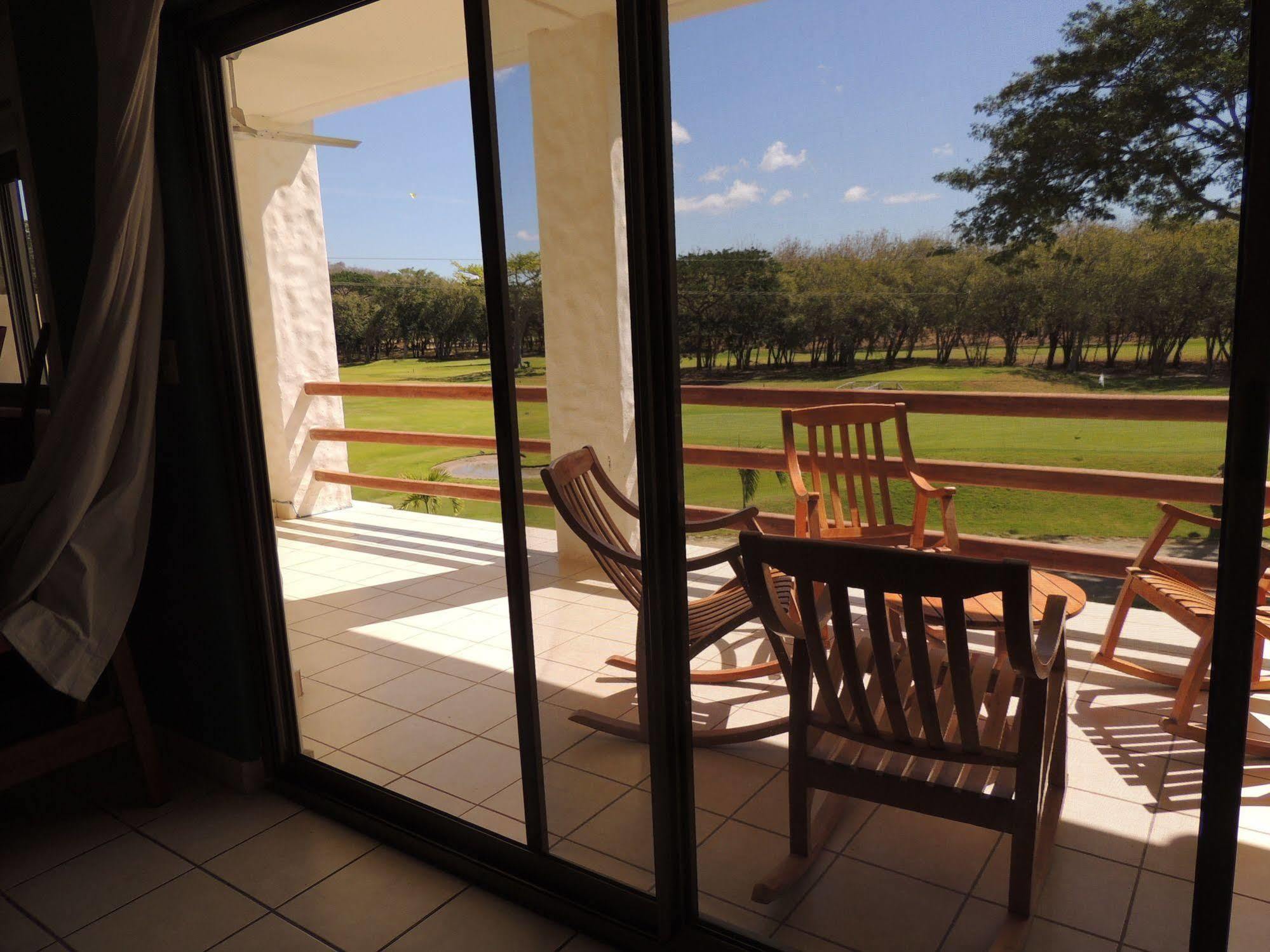 Hacienda Iguana Beach And Golf Resort Tola Exterior foto